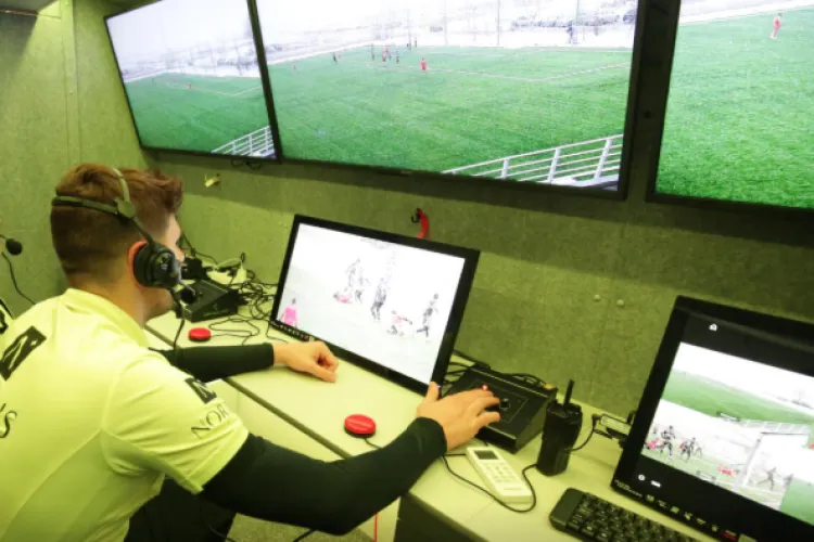 Scandal înainte de „finala” cu Oțelul! Reacția lui „U” Cluj după delegarea unei rude a unui oficial FCSB în camera VAR