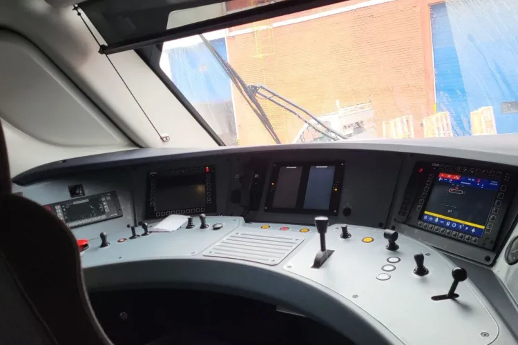 FOTO. Imagini spectaculoase din interiorul Alstom Coradia Stream, rama ce va circula și între Cluj-Napoca și alte orașe din zonă. E de 5 stele!