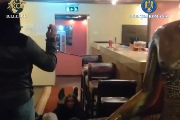 VIDEO. Percheziții azi-dimineață la clubul The Buddhist. Acuzații de proxenetism, trafic de persoane, spălare de bani. Unii prinși cu „substanțe” asupra lo
