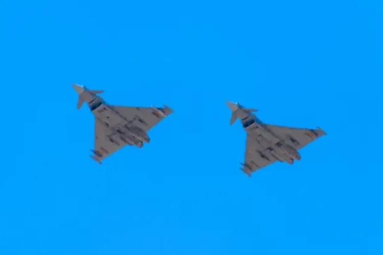 Armata Română este în alertă maximă! Avioanele militare s-au ridicat de la sol. Populația a primit mesaj RO-ALERT