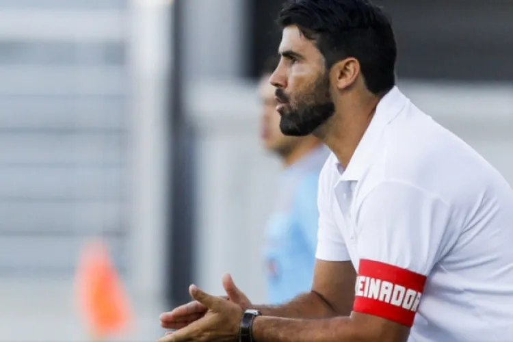 Universitatea Craiova vs CFR Cluj: Filipe Coelho avertizează că meciul de Cupă se anunță incendiar! Zece victorii consecutive pentru ardeleni