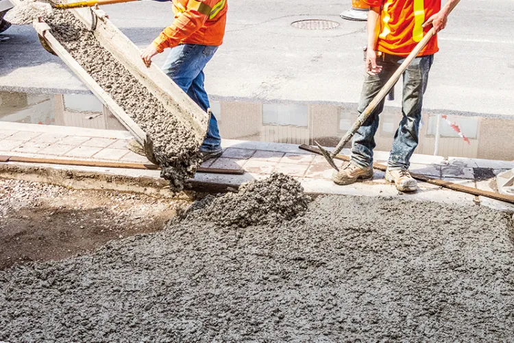 Atenție șoferi! Restricții de circulație pe o stradă din Cluj. Trafic dirijat cu semafoare și bandă unică la orele de vârf