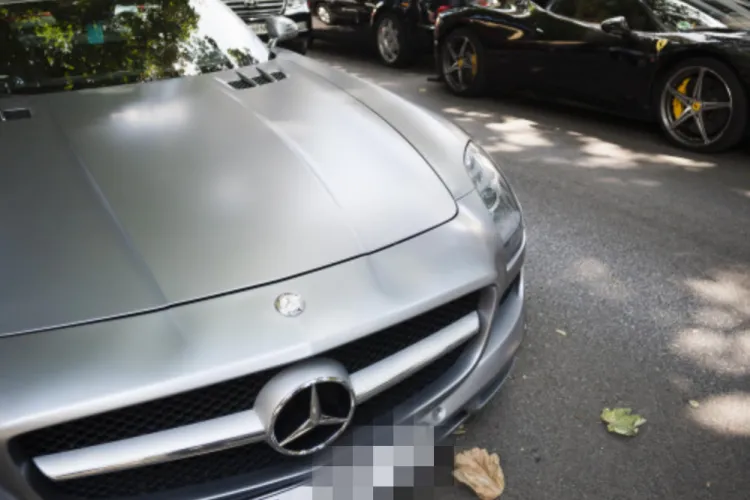 Caz incredibil la Cluj: Un „șmecheraș” a cumpărat un bolid pe care nu l-a plătit niciodată, dar l-a vândut de două ori în 5 zile. Cum a funcționat „schema”