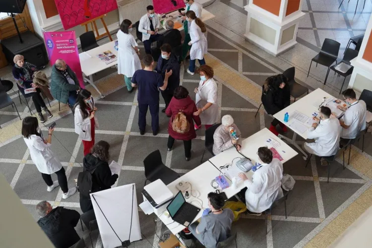 Clujenii sunt invitați la controale medicale gratuite în Parcul Central: „Sănătatea ta, prioritatea noastră” revine cu o nouă ediție