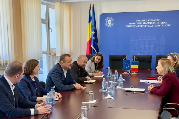 Clujul, în fruntea județelor care atrag cetățeni străini: Ce măsuri pregătesc autoritățile pentru locuire, educație și piața muncii