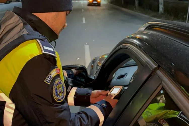 Bărbat din Cluj, prins beat criță la volan cu o alcoolemie de peste cinci ori mai mare de limita legală: Polițiștii l-au oprit noaptea pe un drum județean