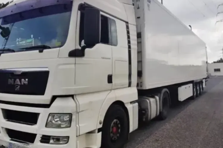 Locuitorii unei străzi din Cluj-Napoca se plâng de vibrațiile provocate de mașinile de mare tonaj: „Se zguduie și crapă pereții caselor”