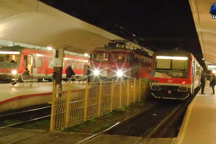 Imagini dramatice în Gara Cluj-Napoca! Oameni ai străzii și familii cu copii dorm pe jos în sala de așteptare: „Nu cred că au mâncare!”