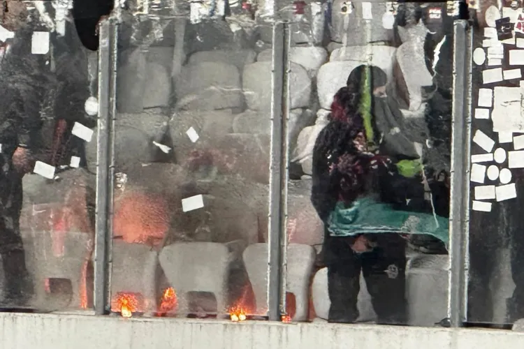 A plouat cu amenzi ”U” Cluj - CFR. Cinci fani riscă închisoarea în timp ce un alt „ultras” a fost amendat pentru că și-a făcut nevoile în public