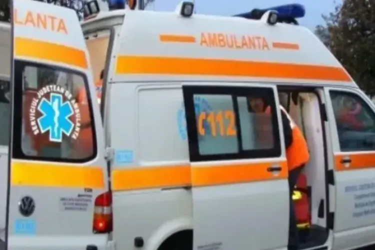 Accident grav între două mașini! Patru persoane au ajuns de urgență la spital. Traficul a fost dat peste cap 