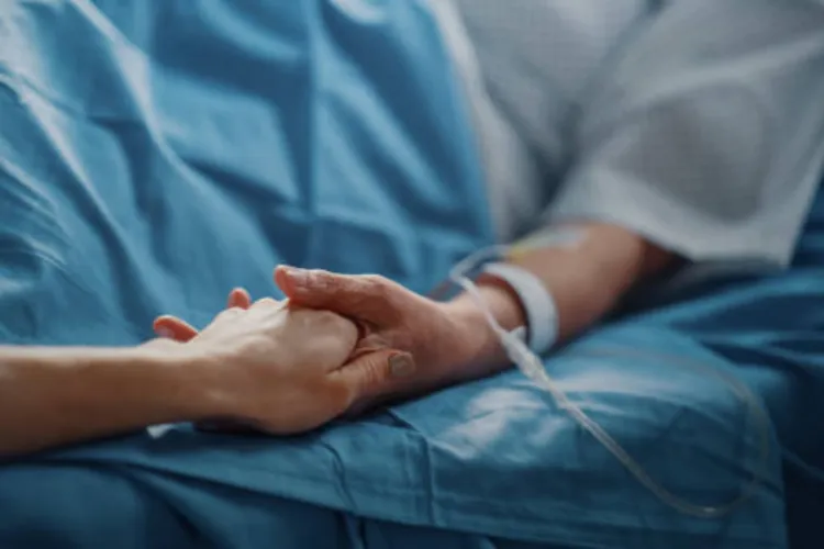 Schimbare majoră propusă de Ministerul Sănătății: Familia pacienților decedați ar putea avea acces la dosarele medicale fără să mai meargă în instanță