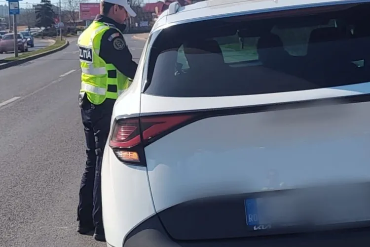 Depășiri, neport de centură și permise reținute: Cum a acționat poliția clujeană pe DN1. Șoferii au fost luați prin surprindere