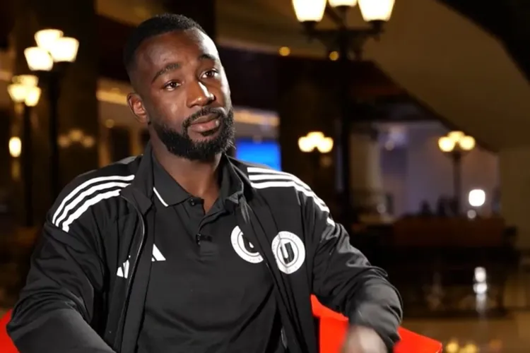 VIDEO. Issouf Macalou e la picioarele fanilor lui U Cluj: „Sunt cei mai buni suporteri pe care i-am avut”. Cine l-a convins să părăsească Franța