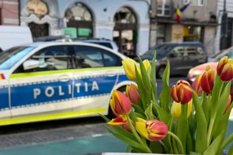 Ce mesaj le-au transmis pompierii și polițiștii din Cluj femeilor de 8 Martie: „Vă dorim sănătate, împliniri și momente frumoase