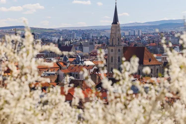 Vreme surprinzător de caldă la început de săptămână: Temperaturi de până la 18 grade în România, zi perfectă de primăvară la Cluj
