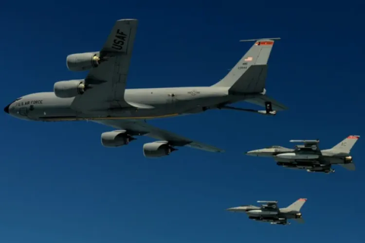 A patra aeronavă a SUA a ajuns în România. Alte sute de militari americani urmează să fie dislocați