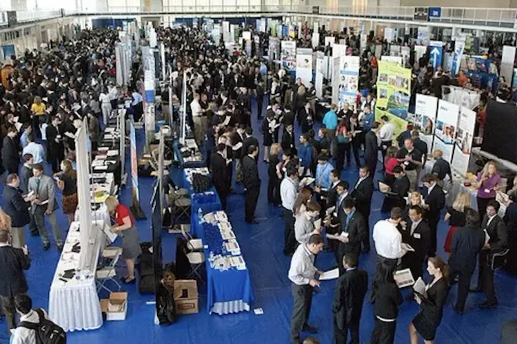 Zilele Carierei revin la UTCN și companiile vin direct la tine! 40 de angajatori de top te așteaptă studenții doritori în campusul din Cluj