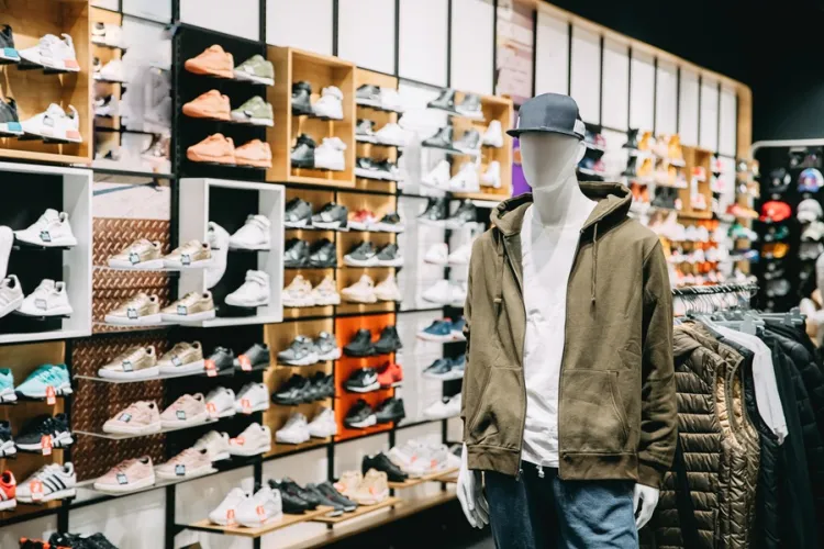 Unde găsesc sneakers Golden Goose în România?