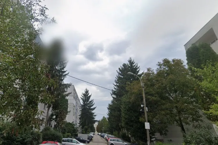 Locuitorii de pe o stradă din Cluj-Napoca trag un nou semnal de alarmă: Drumul plin de gropi face accesul aproape imposibil. „Vă rog să faceți ceva!”