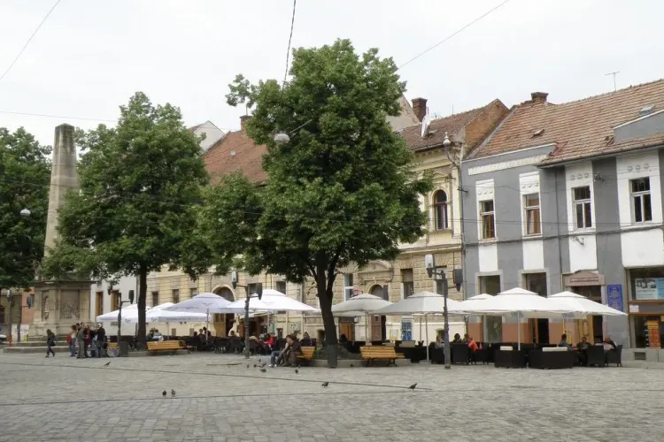 Seri de vara cu folk si teatru in Piata Muzeului