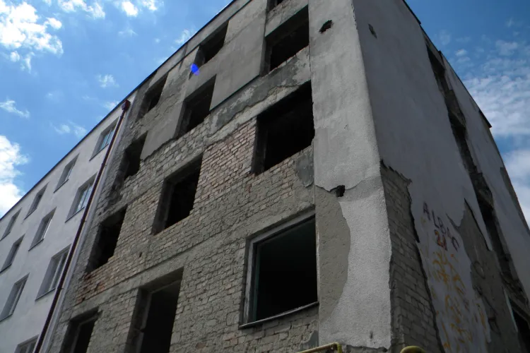 Blocul NATO, de pe strada Albac 21, va fi renovat de firma CONIMET IMPEX