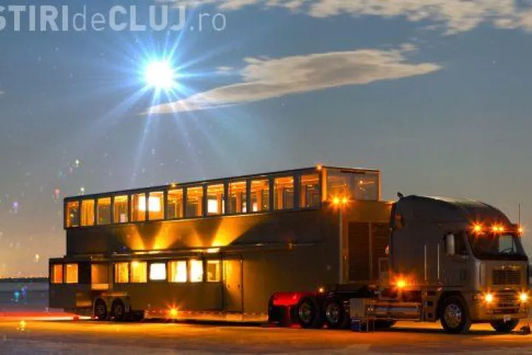 Ashton Kutcher a primit cadou un palat pe roti de 2 milioane de dolari - GALERIE FOTO