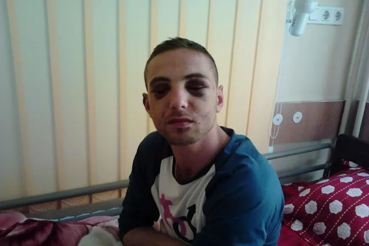 Interlopii care au batut un tanar in interiorul locului de joaca din Polus Center, pusi in libertate de procurori