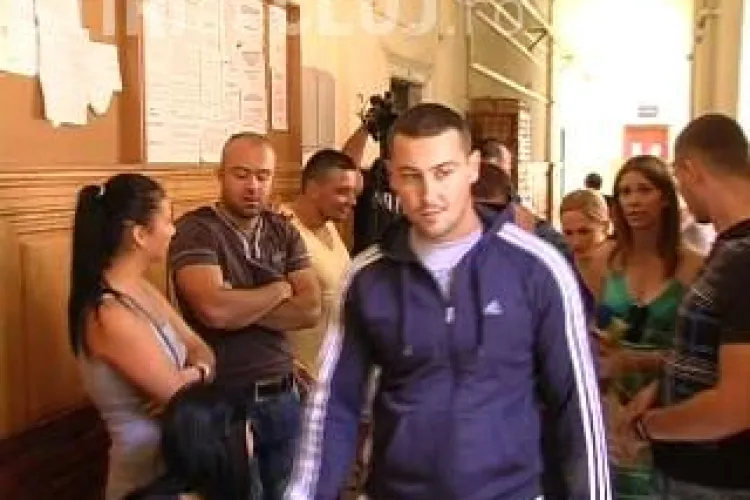 Procurorii clujeni: Bataia de la Polus Center nu a indignat pe nimeni! Victima: M-au rupt in bataie 15 minute VIDEO