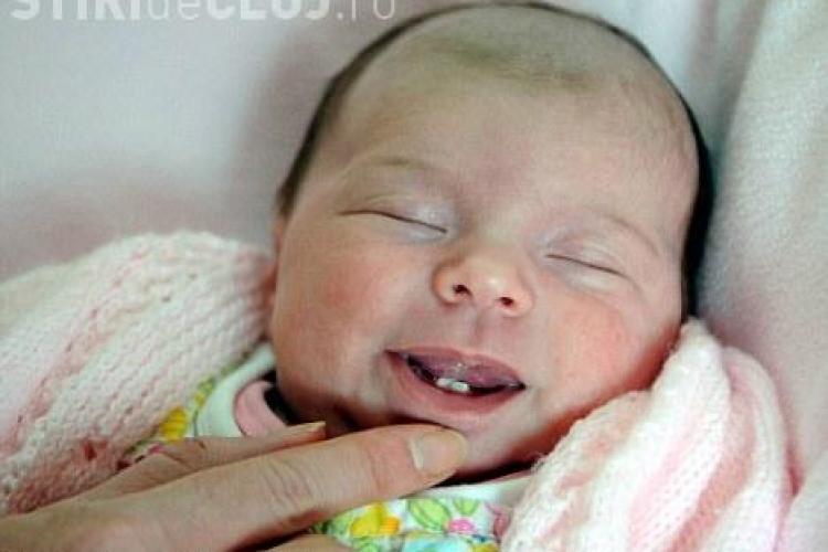 Cel mai frumos zambet! Un bebelus s-a nascut cu doi dinti FOTO