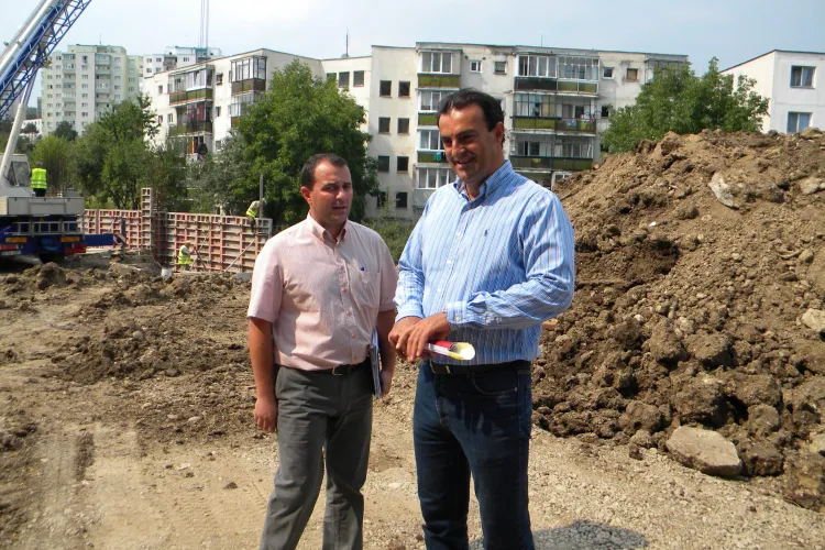 Transport in comun pe strada Mehedinti, din 2012. Totul depinde de finalizarea a doua parkinguri VIDEO