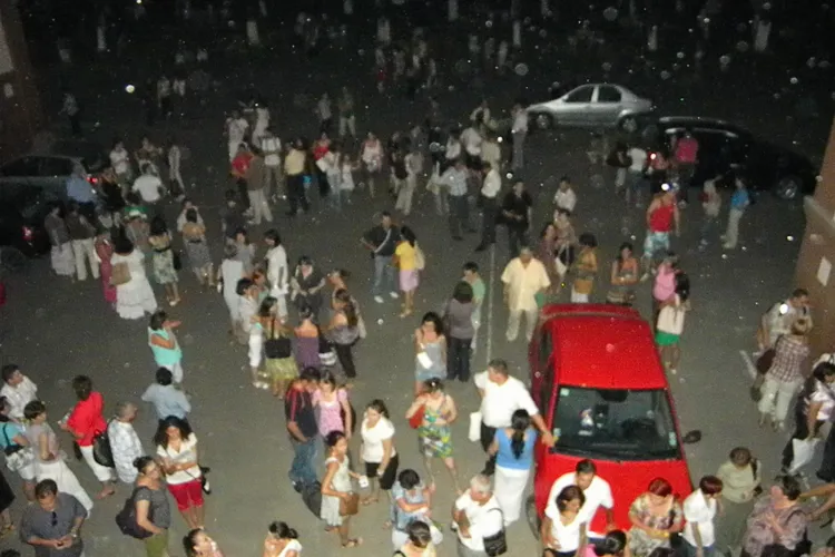 Profesorii din Cluj au asteptat ore in sir cu bebelusii in brate repartitia pe posturi VIDEO