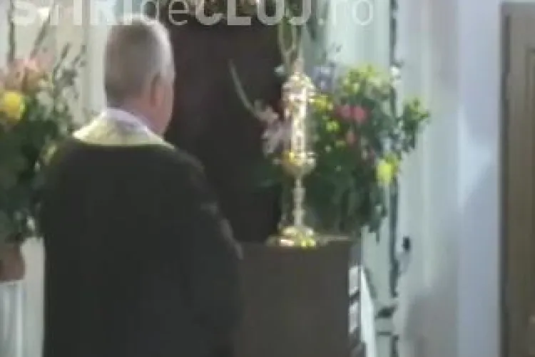 Moastele Sfintei Rita au ajuns la Cluj. Zeci de credinciosi s-au rugat la Sfanta cauzelor imposibile - VIDEO 