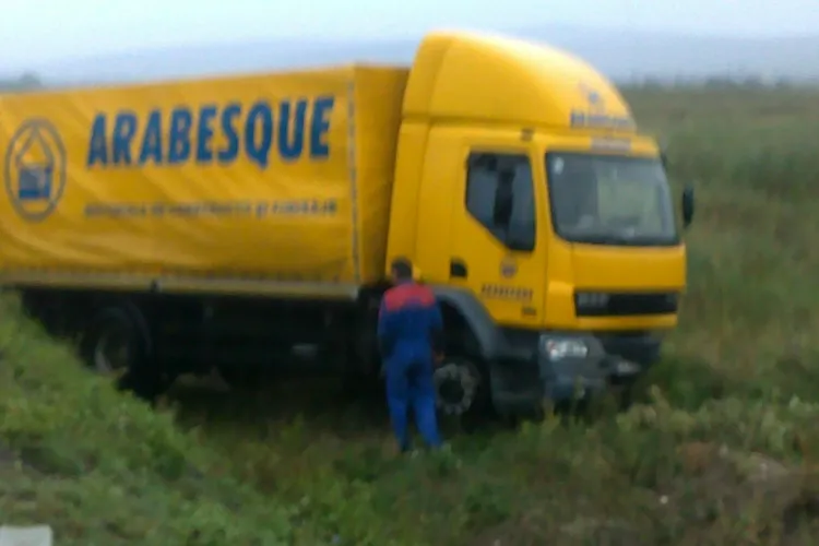 TIR iesit in decor pe centura din Apahida STIREA CITITORULUI VIDEO