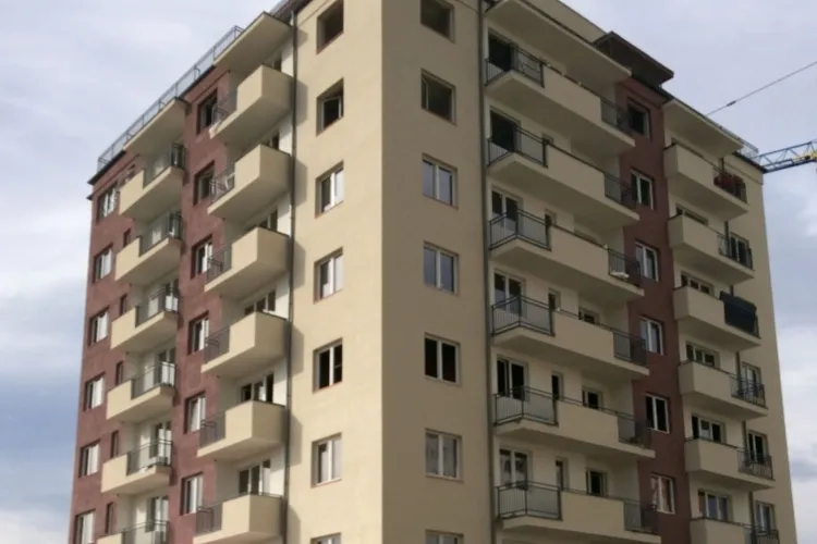 Cum ajungi să cumperi un apartament de la Primăria Cluj-Napoca cu mai puțin de 18.000 de euro. Caz real: apartament de 44 mp vândut direct chiriașei 
