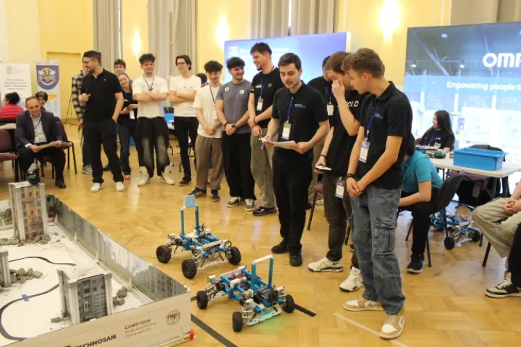 Premii de 11.000 de lei și intrare directă la UTCN: Elevii care au uimit juriul la concursul de robotică de la Satu Mare