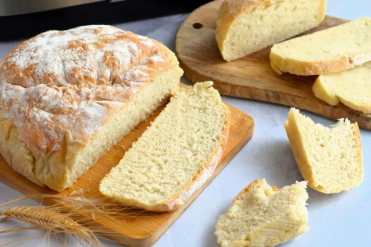 Alertă în România: Pâinea s-ar putea scumpi masiv! Creșterile de preț ar putea ajunge până la aproape 40% în 2026