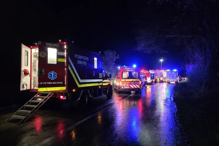 Cum a avut loc accidentul din Cluj în urma căruia șapte oameni au ajuns la spital: Un tânăr de 22 de ani a pierdut controlul asupra volanului