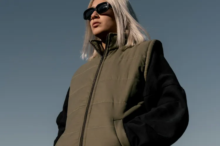 Cum să porți o vestă de damă? Idei de ținute de primăvară