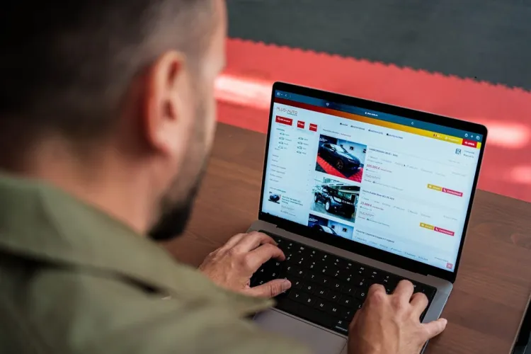 Anunțuri individuale verificate de Plus Auto Marketplace vs. anunțuri individuale publicate la liber