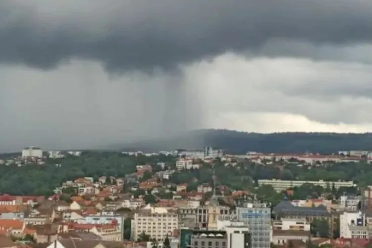 Vremea se schimbă radical: Ploi în toată țara, ninsori la munte și vânt puternic! Iarna revine în forță la altitudini mari