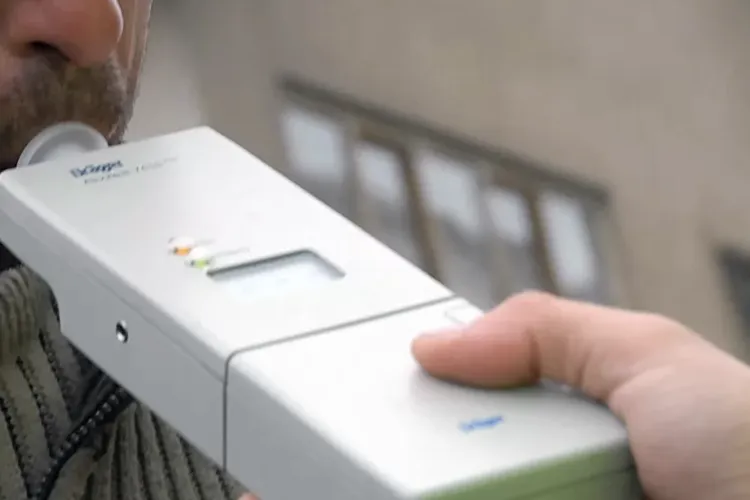 A băut la petrecere, apoi s-a urcat la volan! Șofer din Cluj, prins beat la volan în miez de noapte:  „M-a sunat soția, copilului era rău”