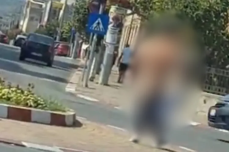 Scene halucinante într-o bancă din Cluj! Un bărbat s-a dezbrăcat, a intrat cu organele genitale expuse în clădire și a amenințat o angajată cu moartea