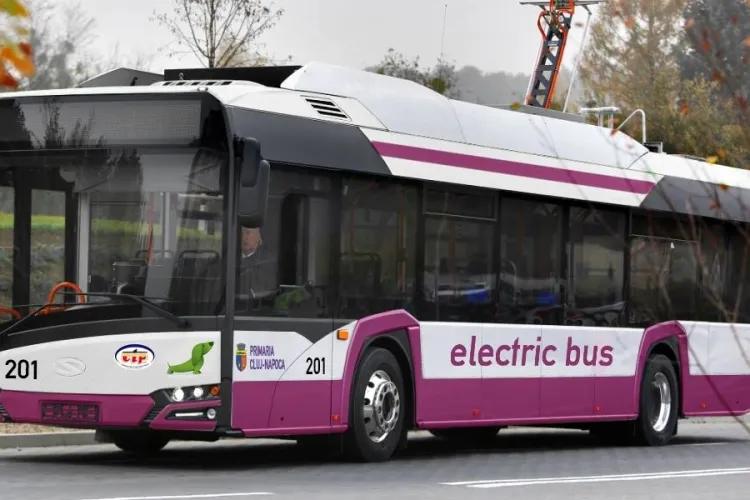 Atenție, clujeni! Autobuzele își schimbă rutele duminică dimineață: 8 linii deviate și linia 102 suspendată pentru Maratonul Internațional Cluj-Napoca