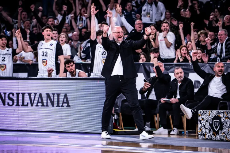 Victorie de poveste pentru U-BT Cluj: Fără patru jucători, „alb-negrii” au răpus Cedevita într-un meci dramatic decis în ultimele secunde