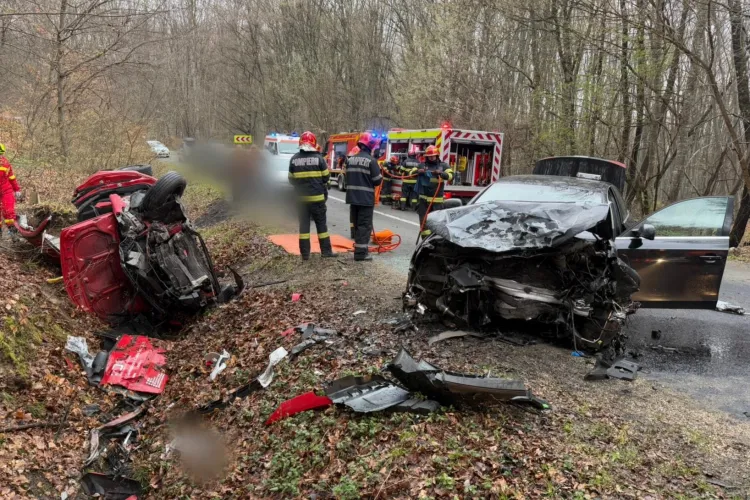 Accident extrem de grav între Făget și Sălicea, Cluj: Trei victime încarcerate, două în stare de inconștiență- Imagini de la fața locului