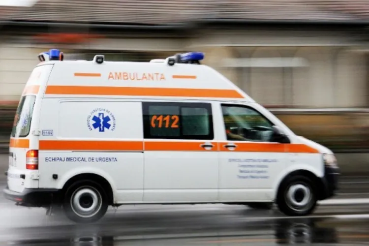 Criza carburanților lovește sistemul de sănătate: Ambulanțele riscă să rămână fără combustibil în curând. „Nu pot să las ambulanțele 2 zile în garaj”