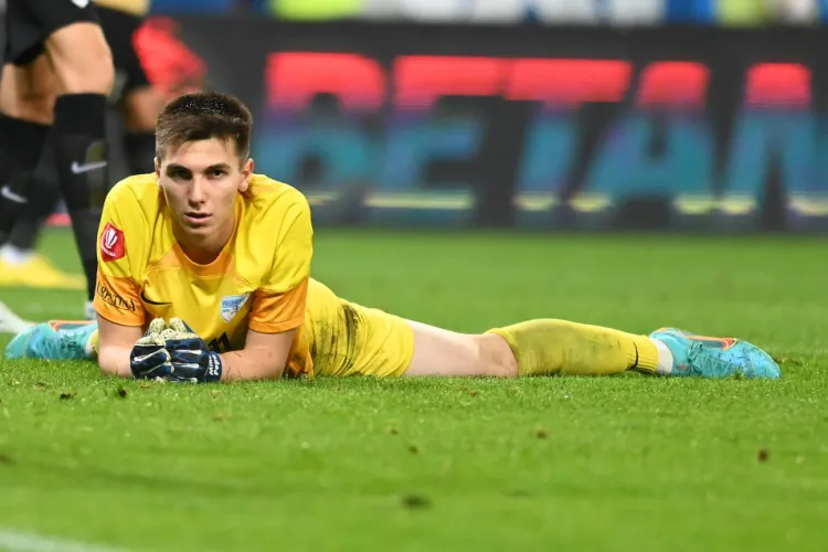 Mihai Popa ratează barajul pentru Mondial! Portarul lui CFR Cluj, OUT din lotul naționalei. Cătălin Căbuz, convocat de urgență