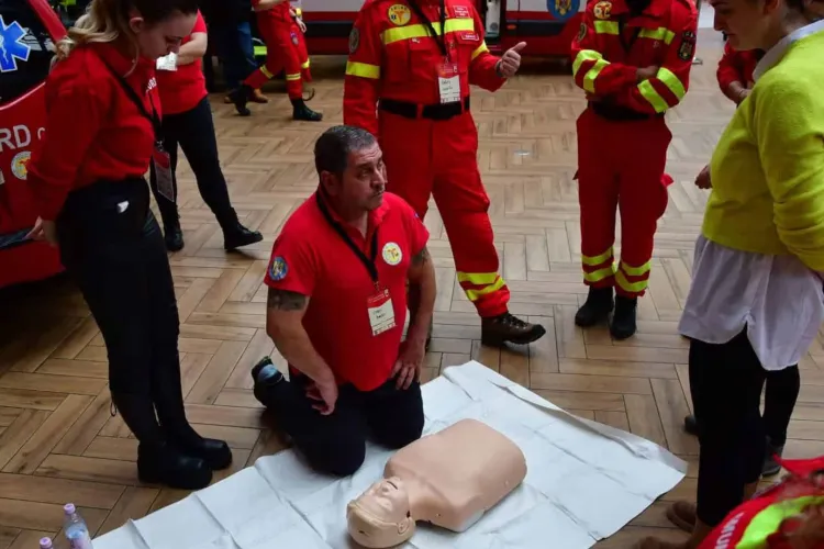 „Maratonul Resuscitării” revine la Cluj: gesturile simple care pot salva vieți, explicate pe înțelesul tuturor