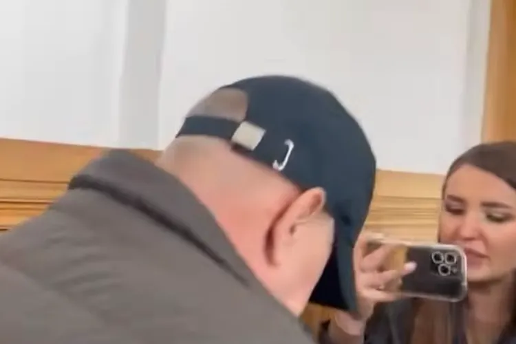 VIDEO. Ce spune Poliția Cluj despre jurnalista Digi24 bruscată de șeful ARR, în timp ce era escortat pe holul Curții de Apel Cluj: „Nu a formulat plângere”