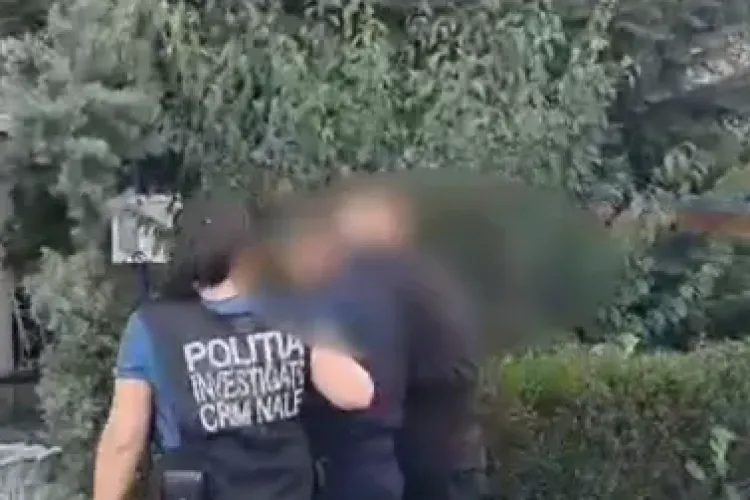 Caz cutremurător! Un bebeluș a fost găsit printre stupefiante și gunoaie! Tatăl copilului a fost arestat imediat de polițiști 